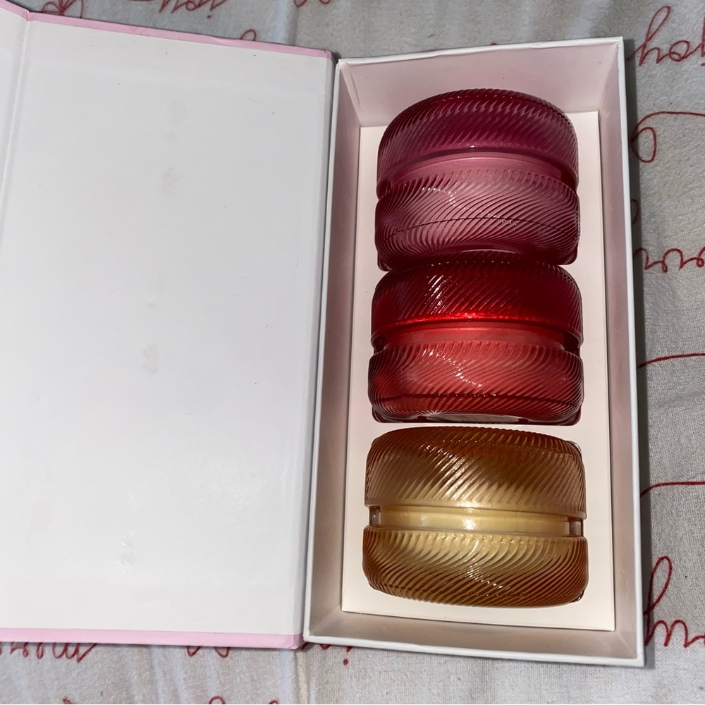 3 Soy blend scented candles In box